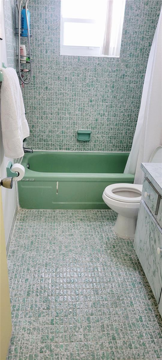 BEVERLY HILLS CONDO NUMBE - Residential