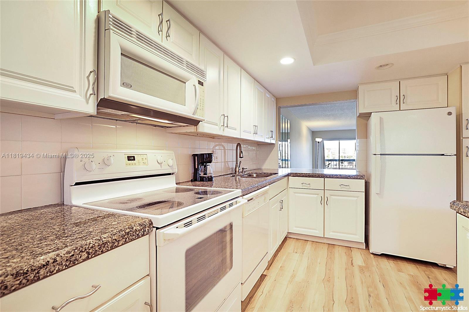 MARINA BAY CONDO - Residential Lease