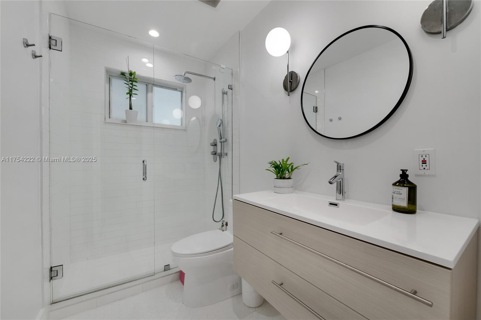 ORCHARD HEIGHTS 1ST ADDN - Residential Lease