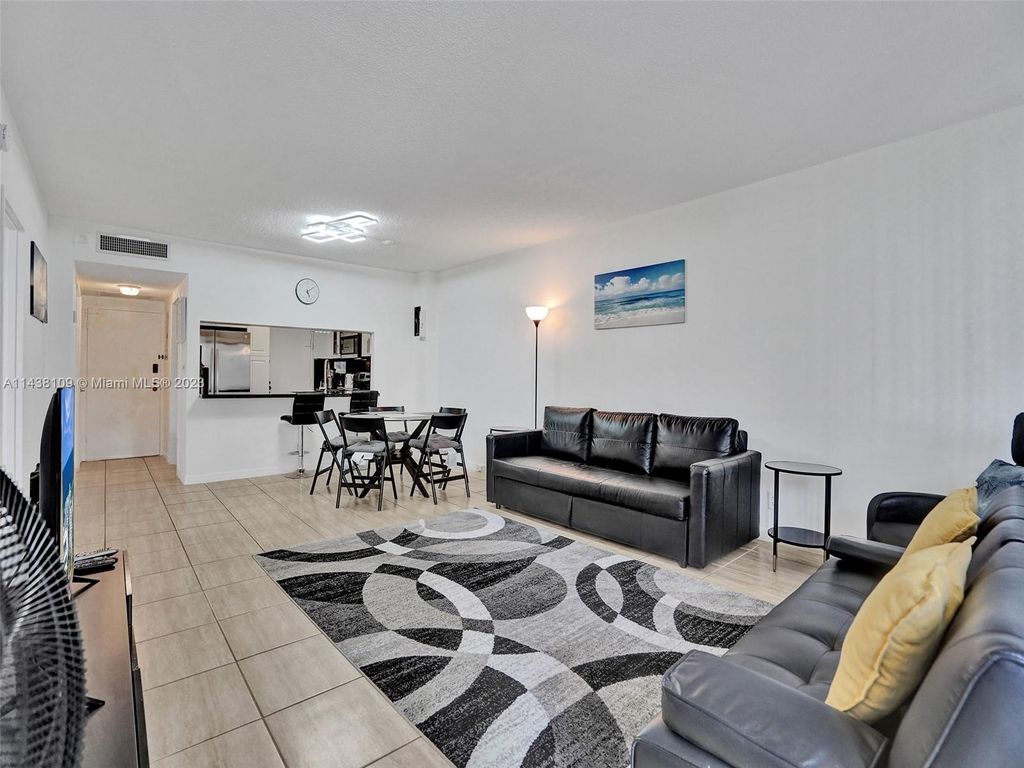Photo of 3725 S Ocean Dr #520, Hollywood, FL 33019 (MLS # A11438109)