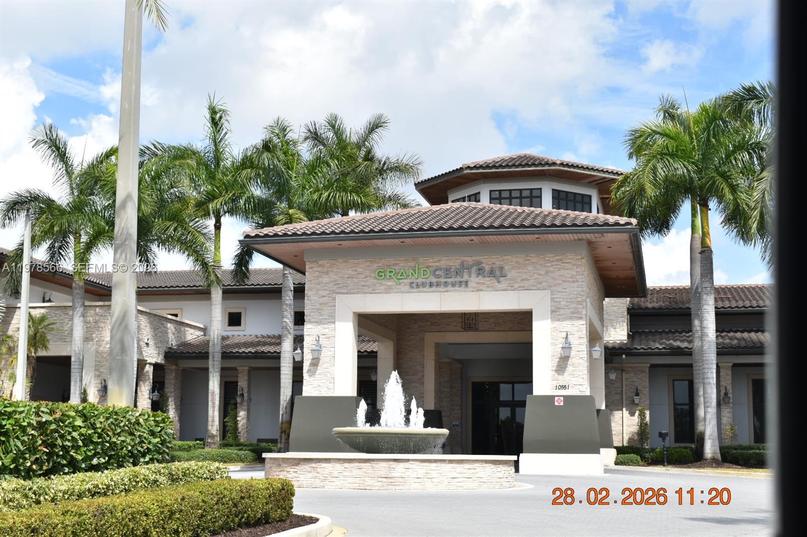 APEX AT PARK CENTRAL COND - Residential