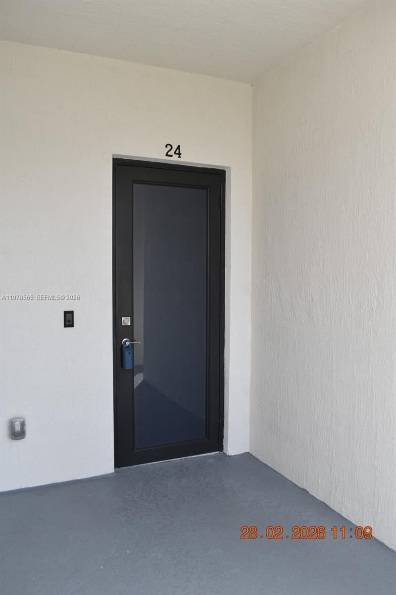 APEX AT PARK CENTRAL COND - Residential