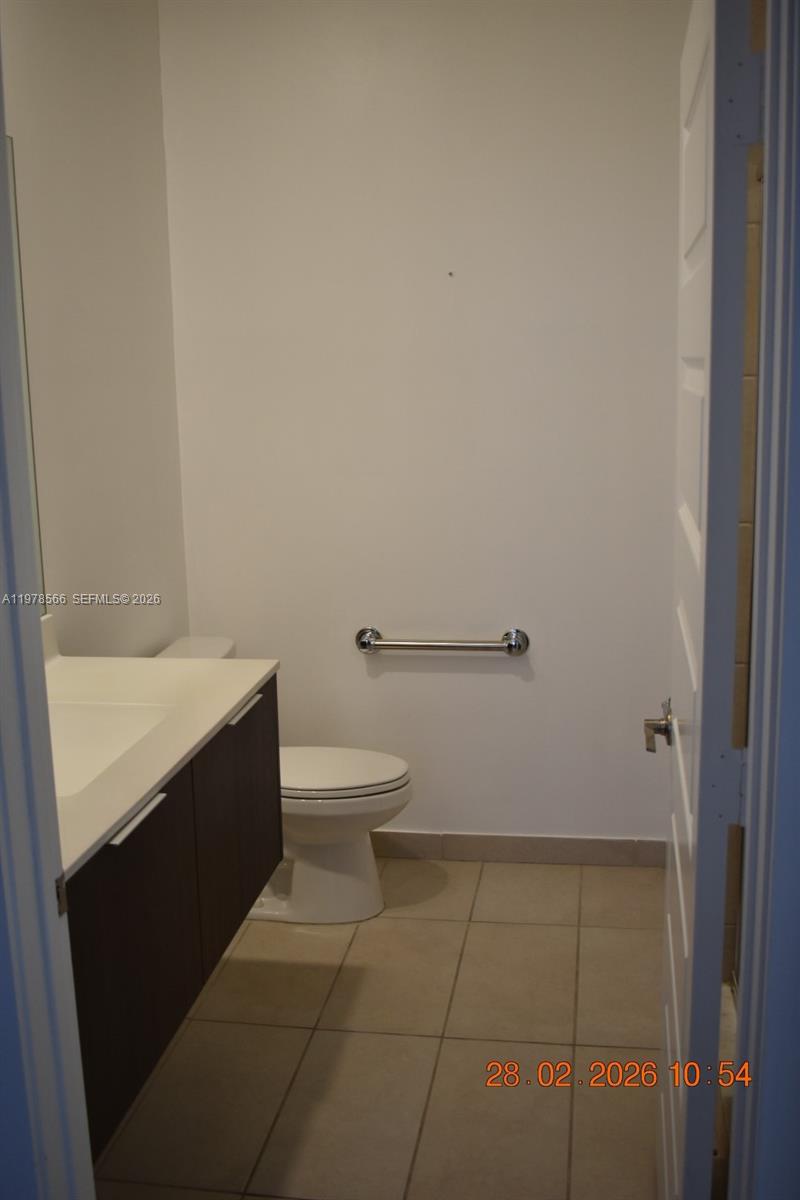 APEX AT PARK CENTRAL COND - Residential