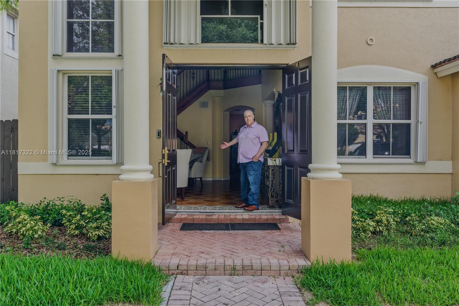 KENDALL BREEZE - Residential