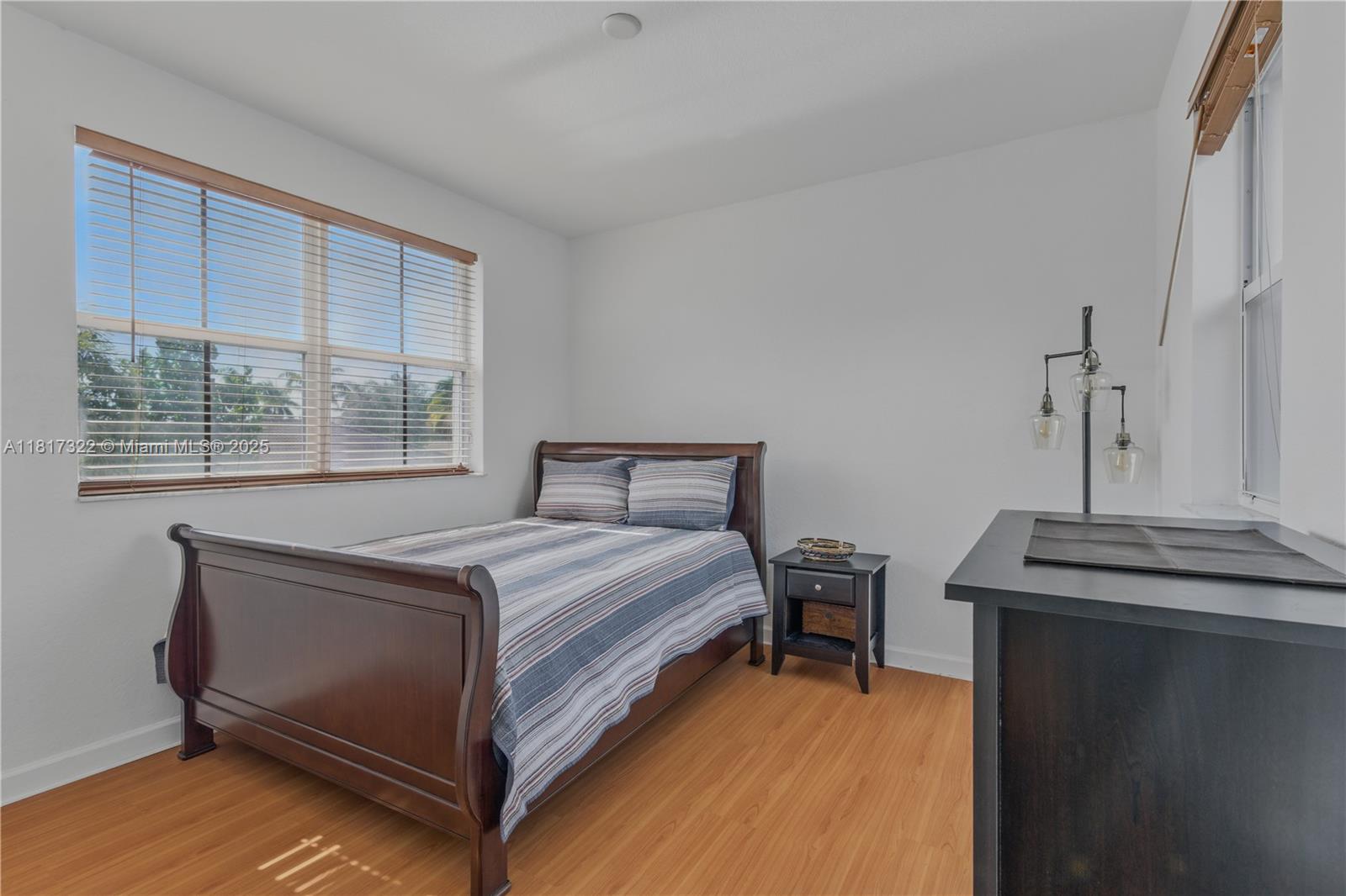 KENDALL BREEZE - Residential