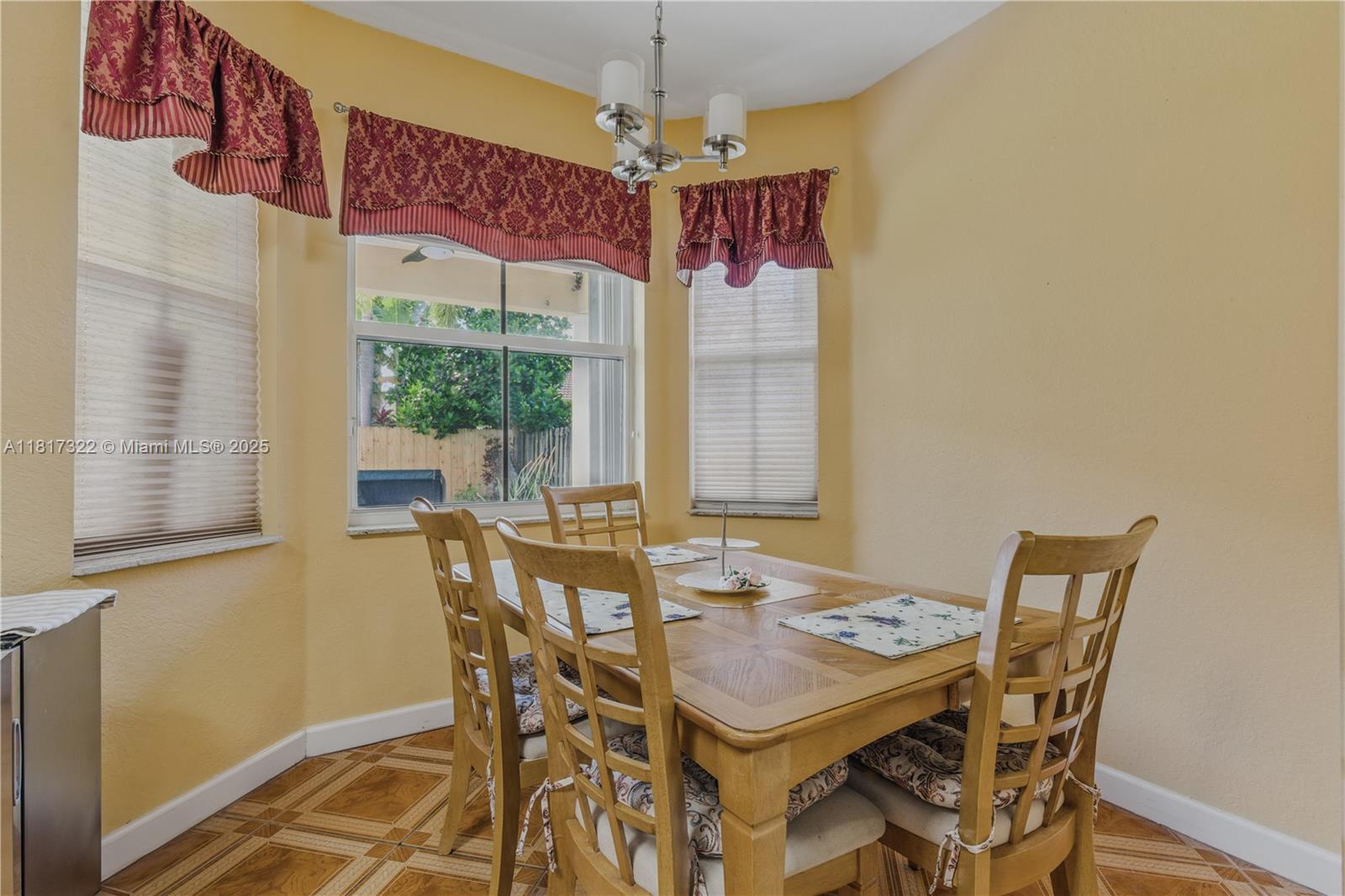 KENDALL BREEZE - Residential