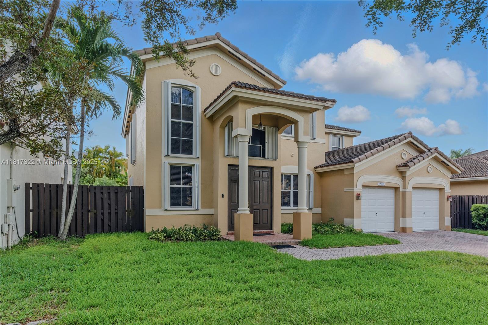 KENDALL BREEZE - Residential