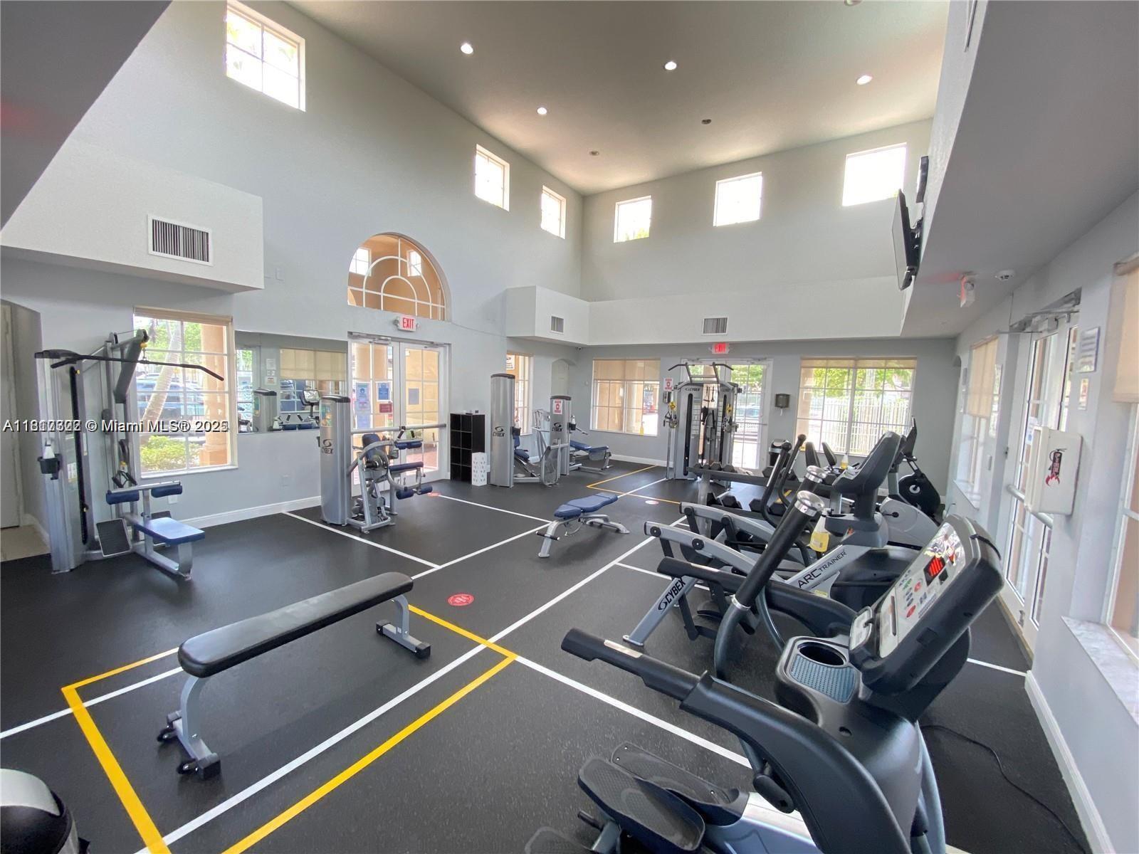 KENDALL BREEZE - Residential