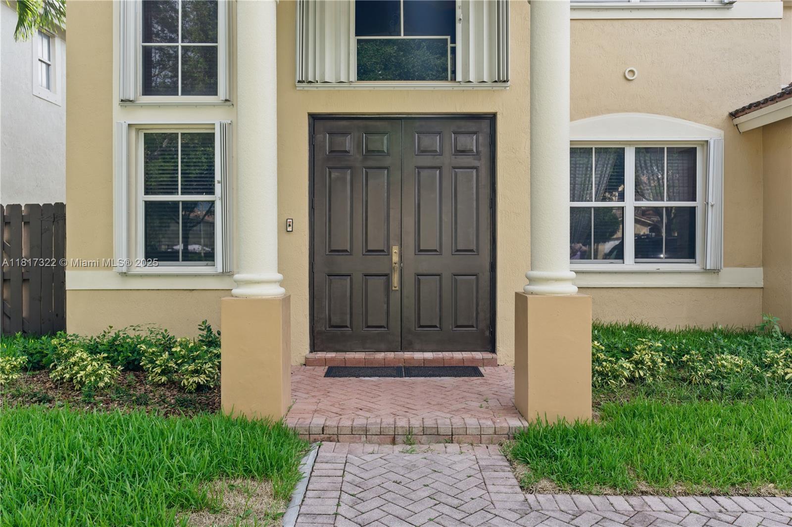 KENDALL BREEZE - Residential