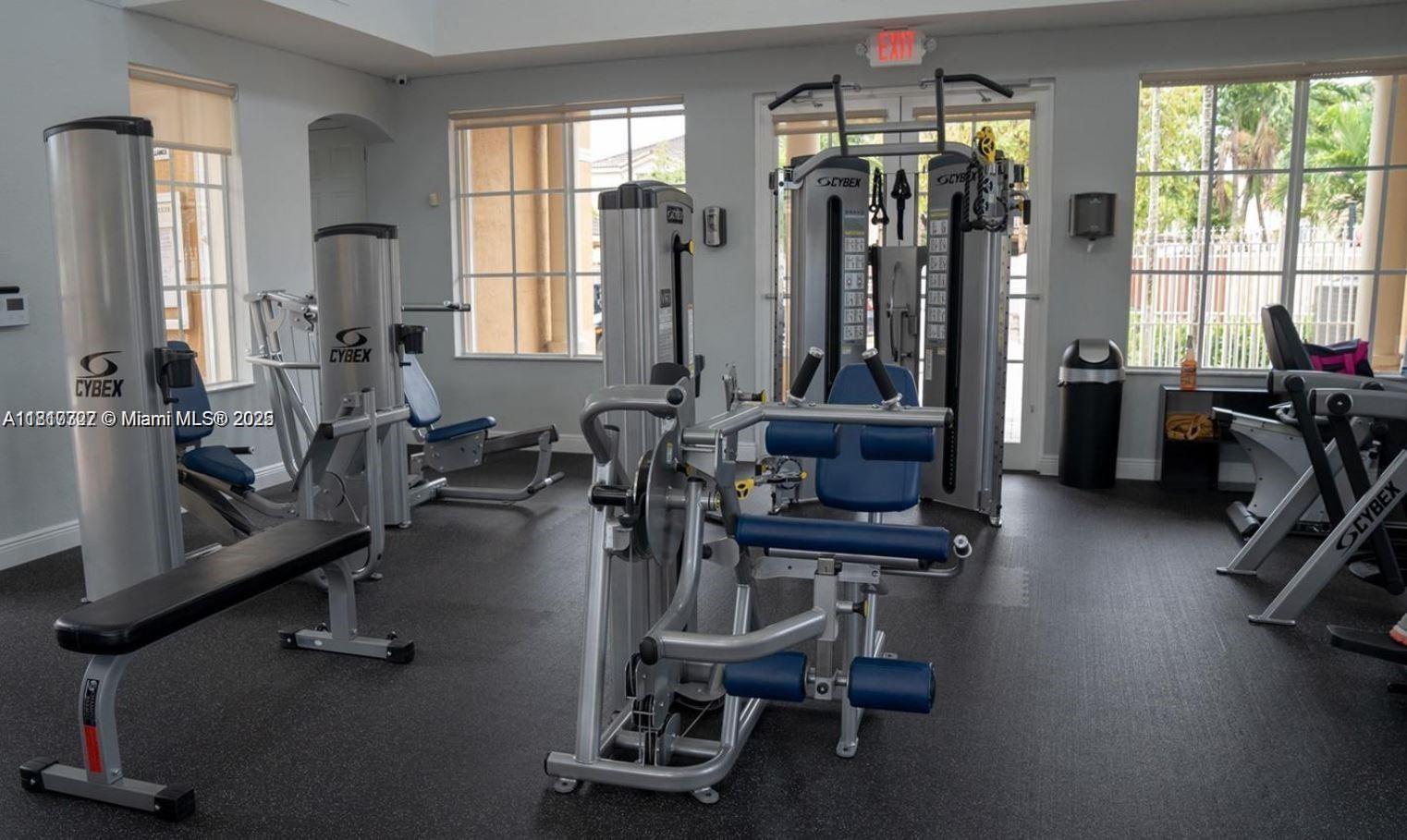 KENDALL BREEZE - Residential