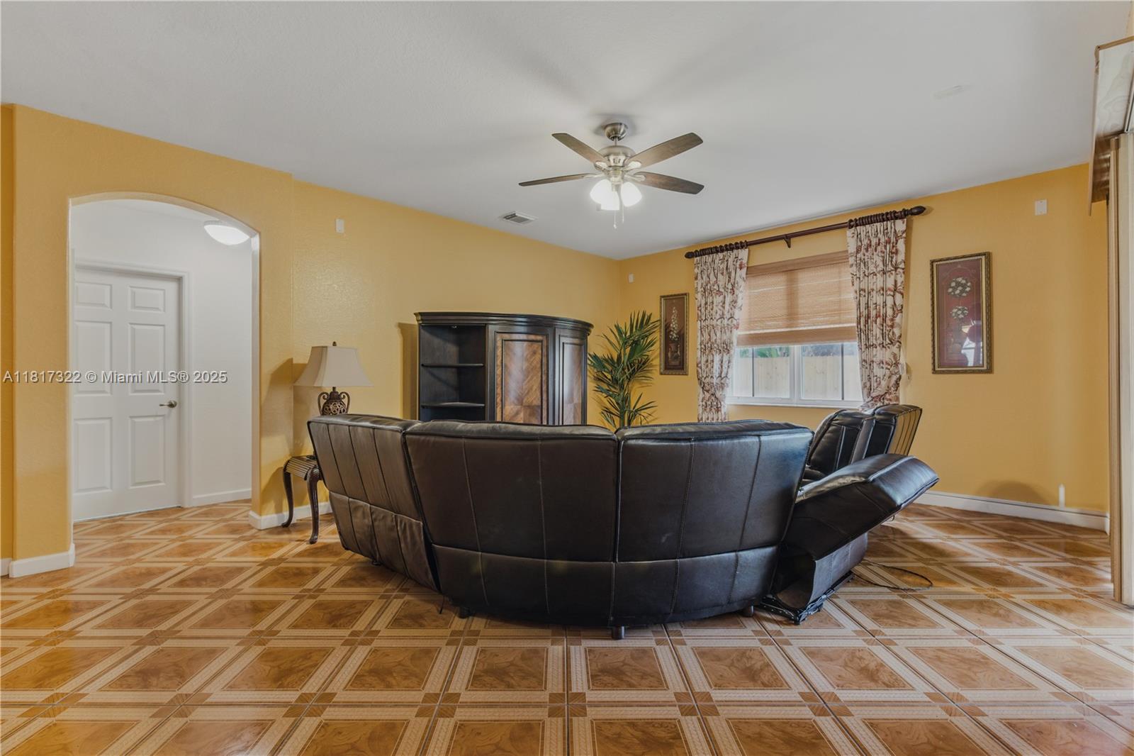 KENDALL BREEZE - Residential