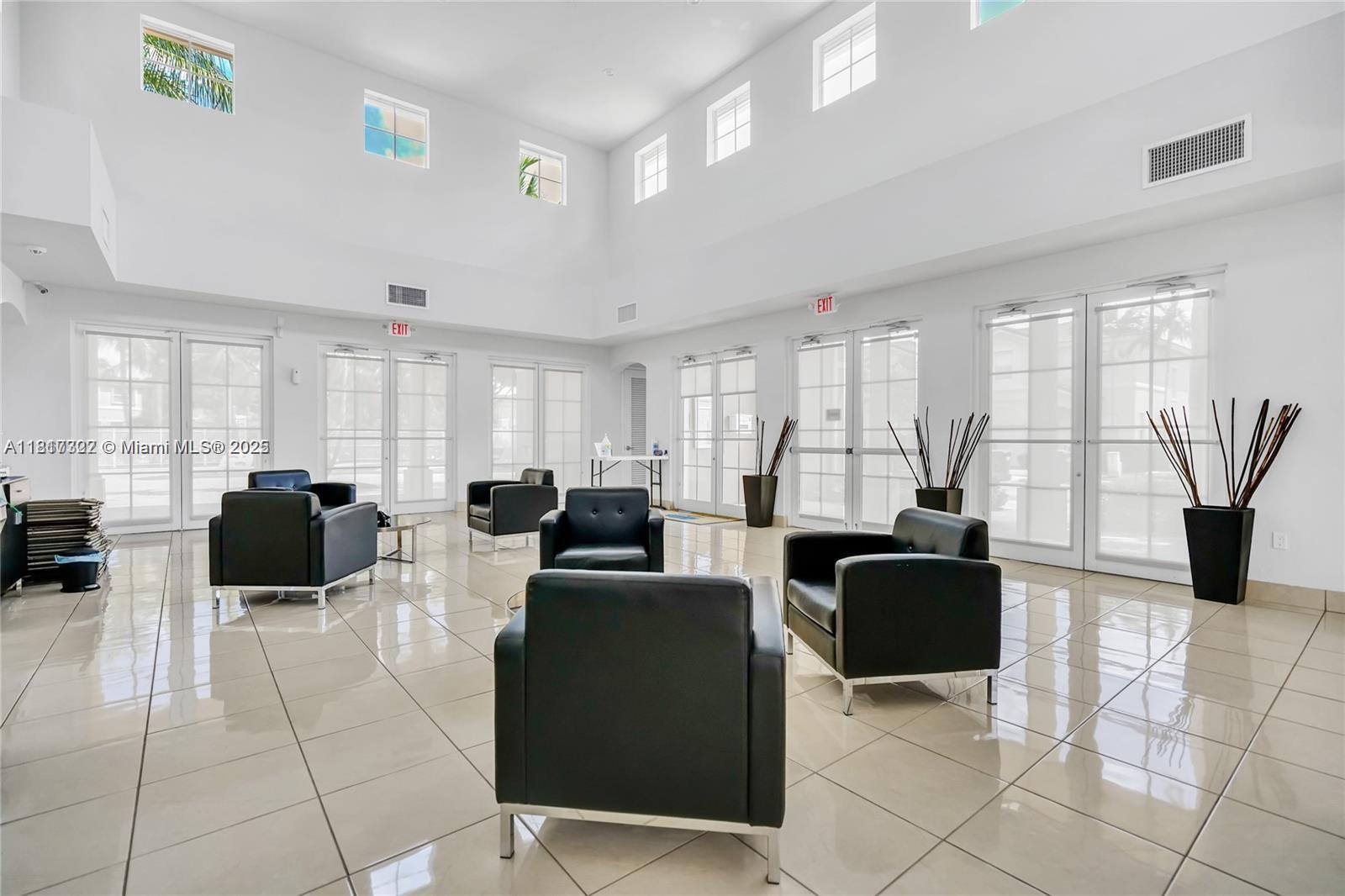 KENDALL BREEZE - Residential