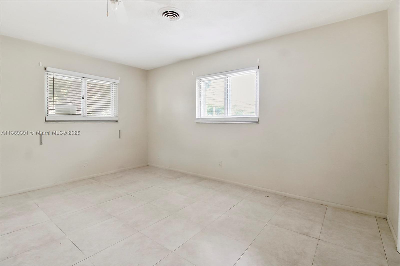 DANIA ESTATES - Residential