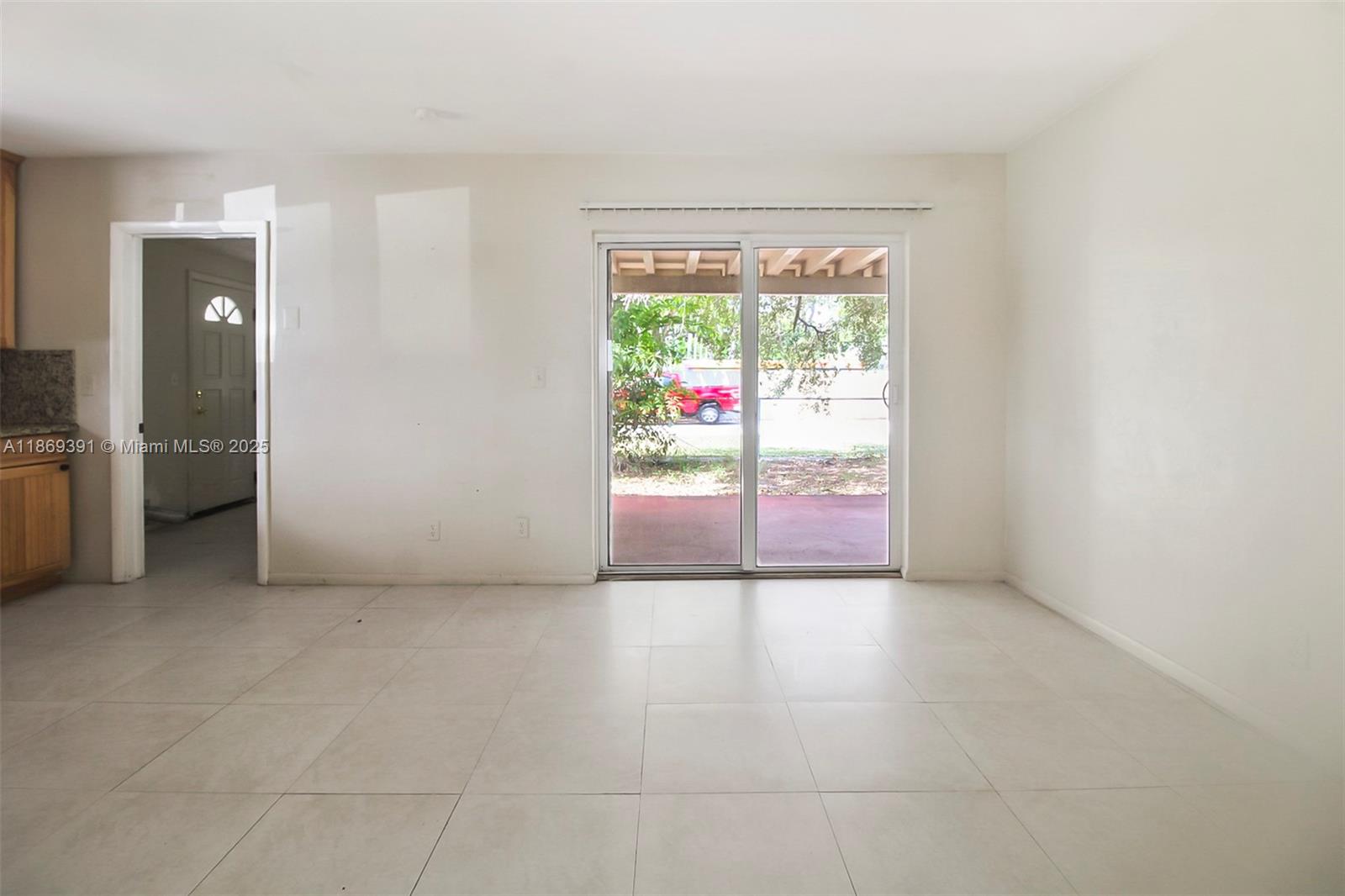 DANIA ESTATES - Residential