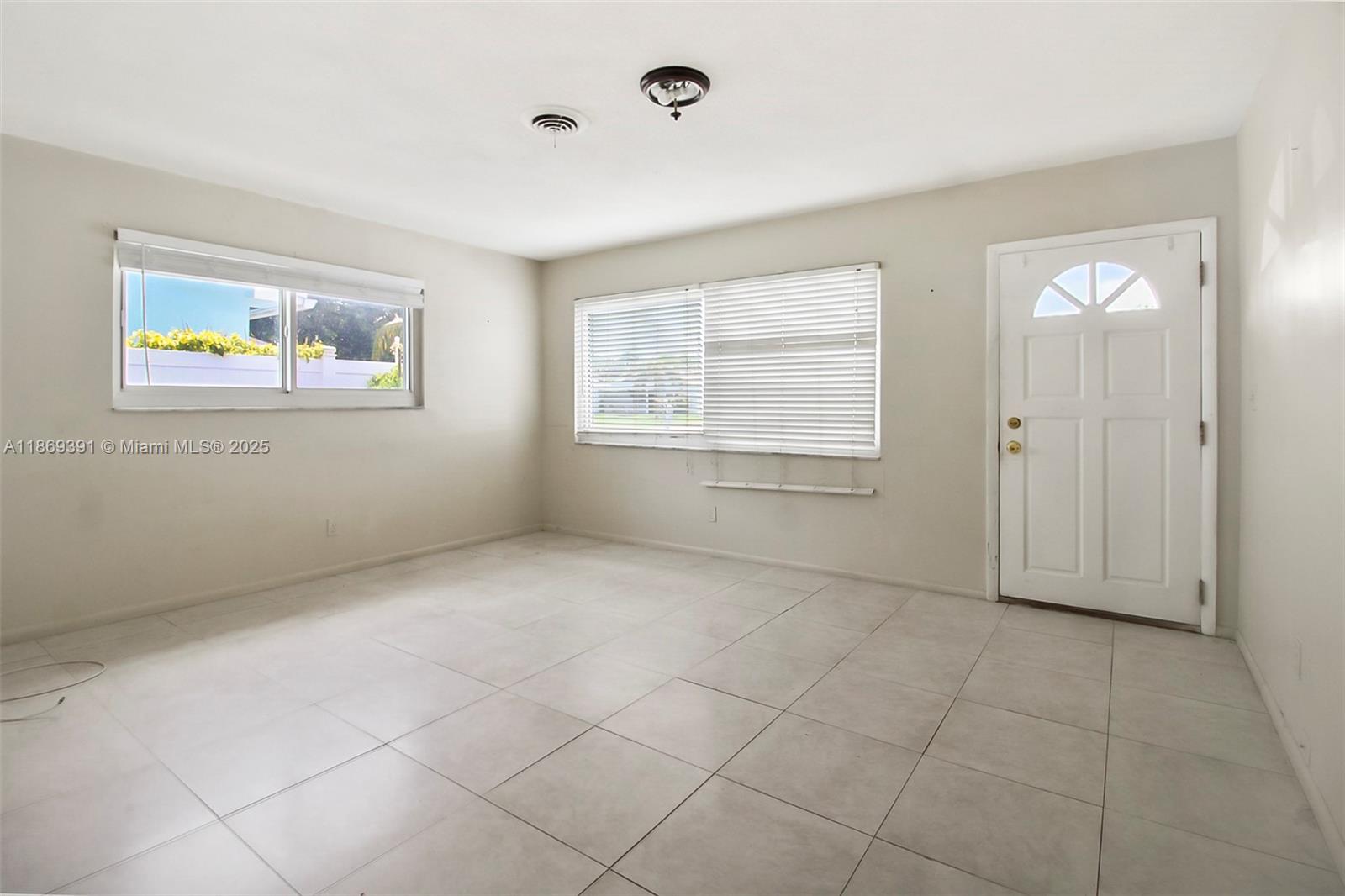 DANIA ESTATES - Residential