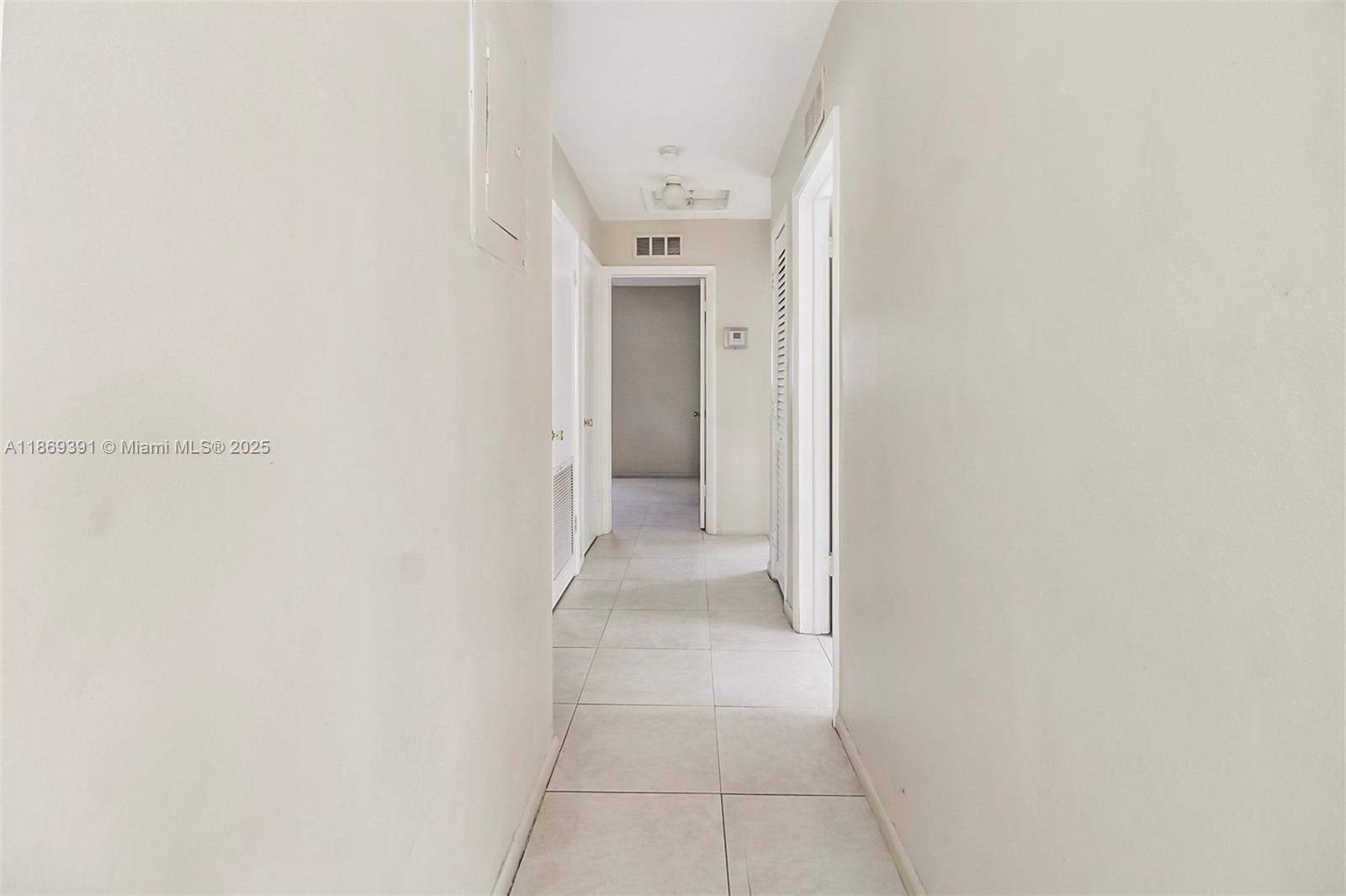 DANIA ESTATES - Residential