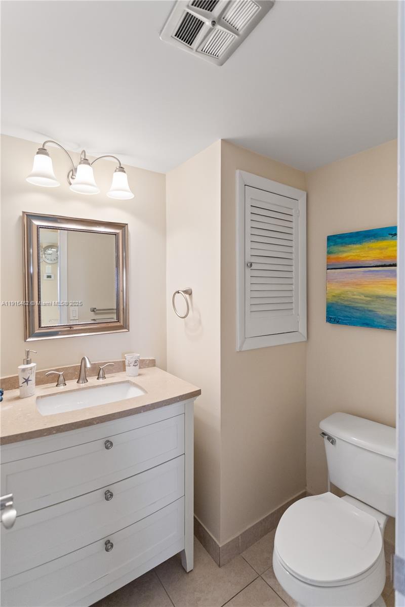 HOLLYBROOK GOLF AND - Residential