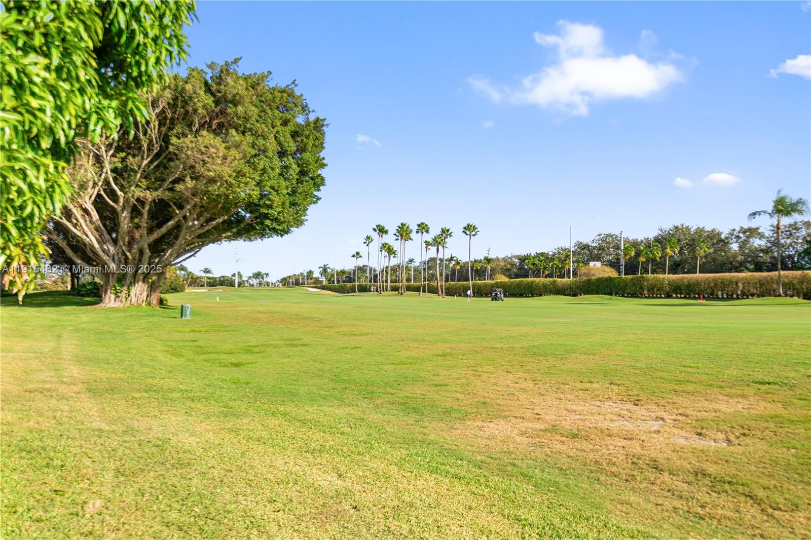 HOLLYBROOK GOLF AND - Residential