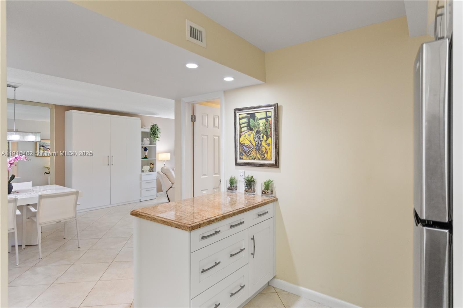 HOLLYBROOK GOLF AND - Residential