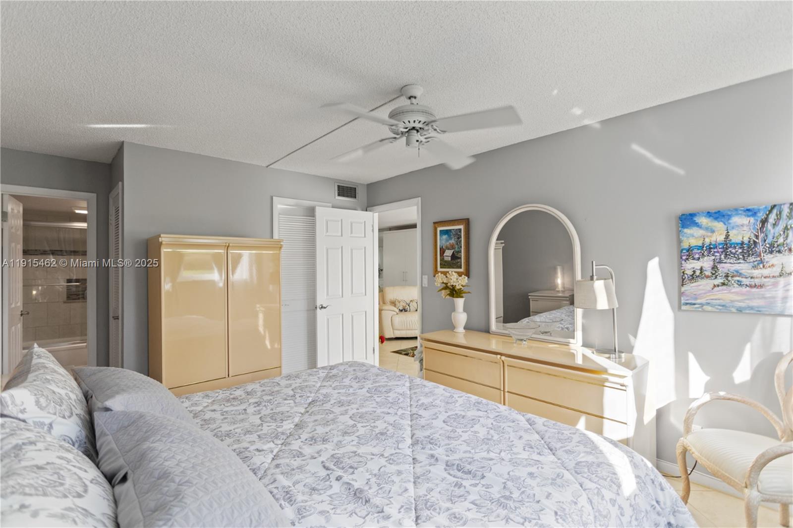 HOLLYBROOK GOLF AND - Residential