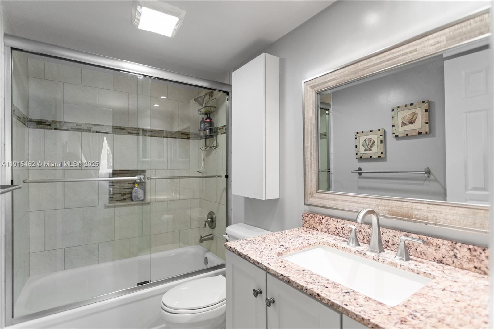 HOLLYBROOK GOLF AND - Residential