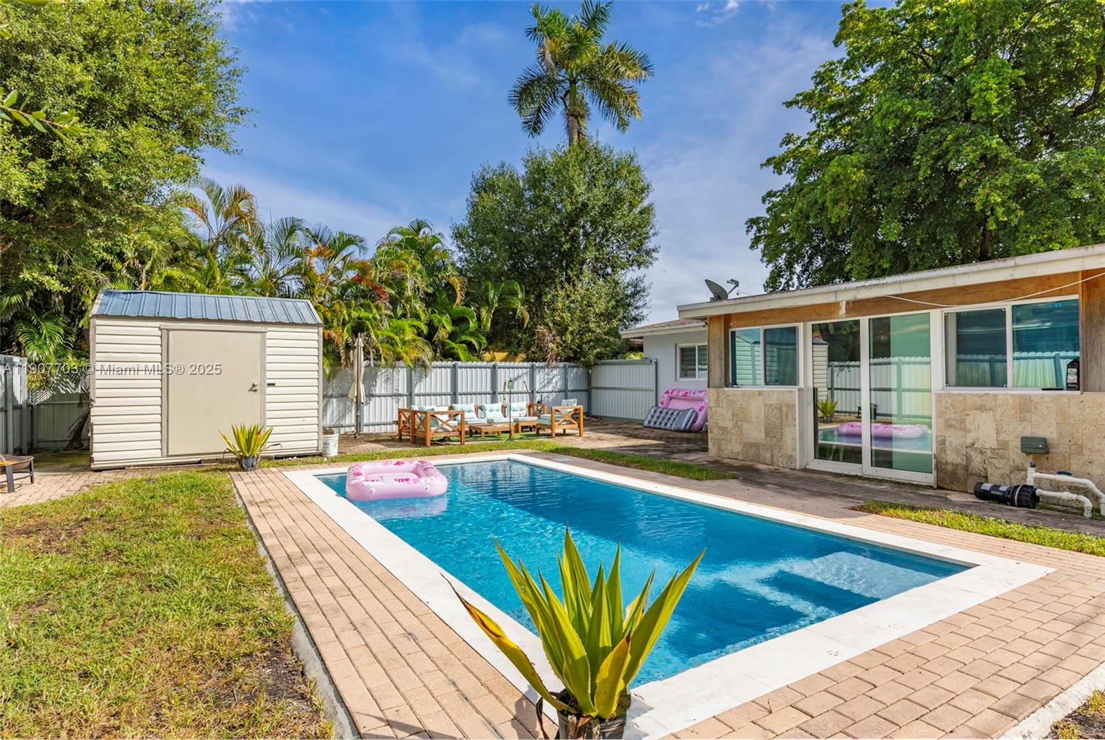 F A BARRETTS SUB OF W1/2 - Residential