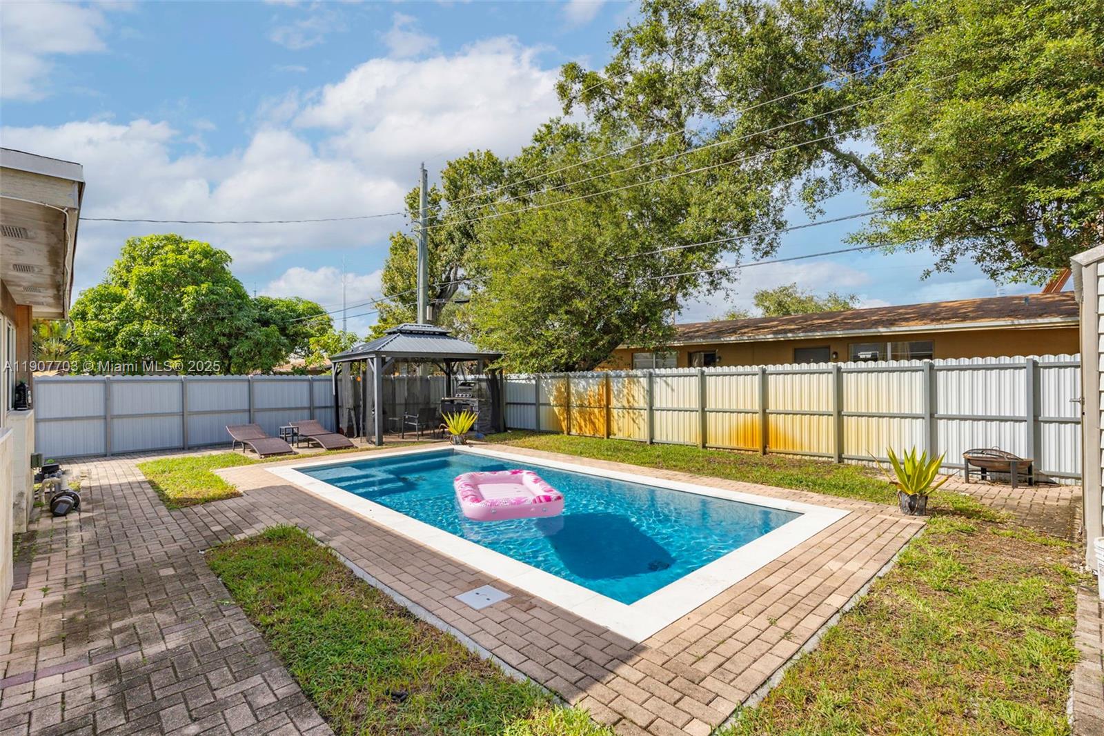 F A BARRETTS SUB OF W1/2 - Residential