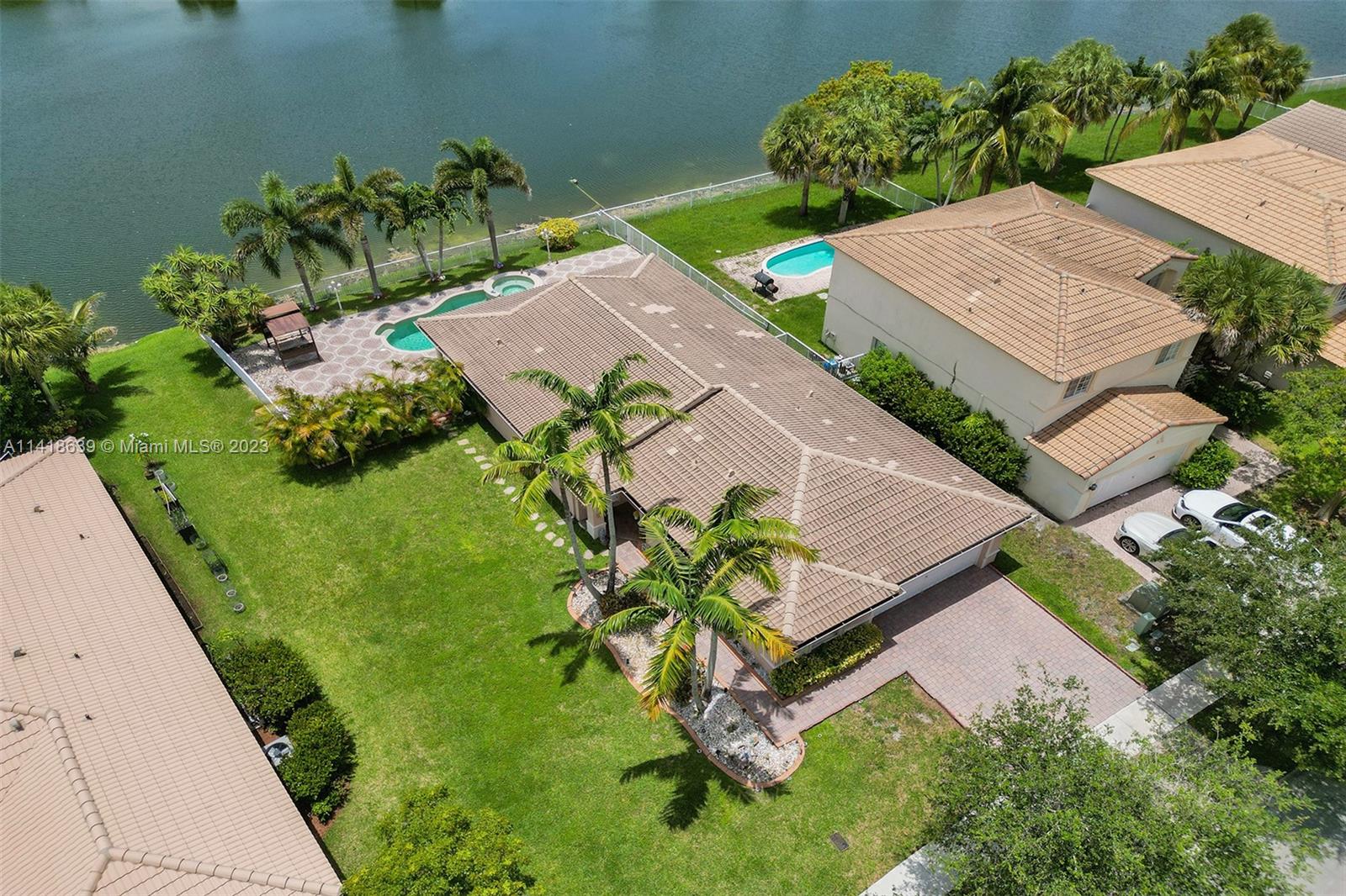 SILVER FALLS - Residential