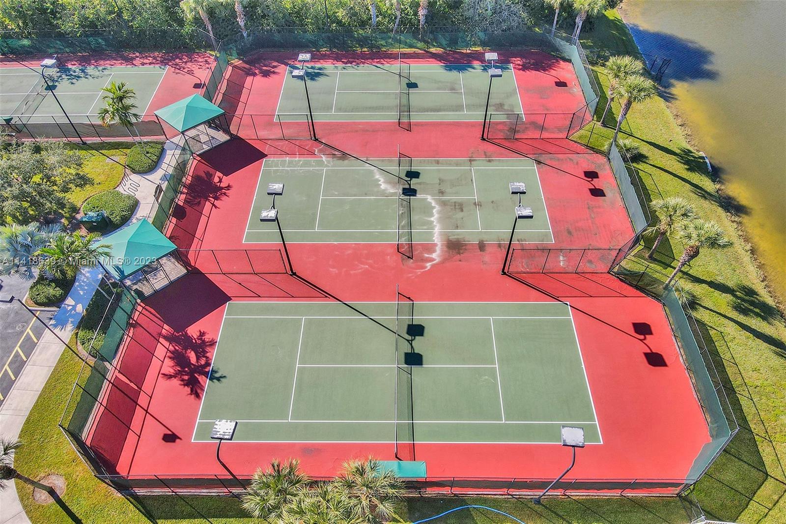 SILVER FALLS - Residential