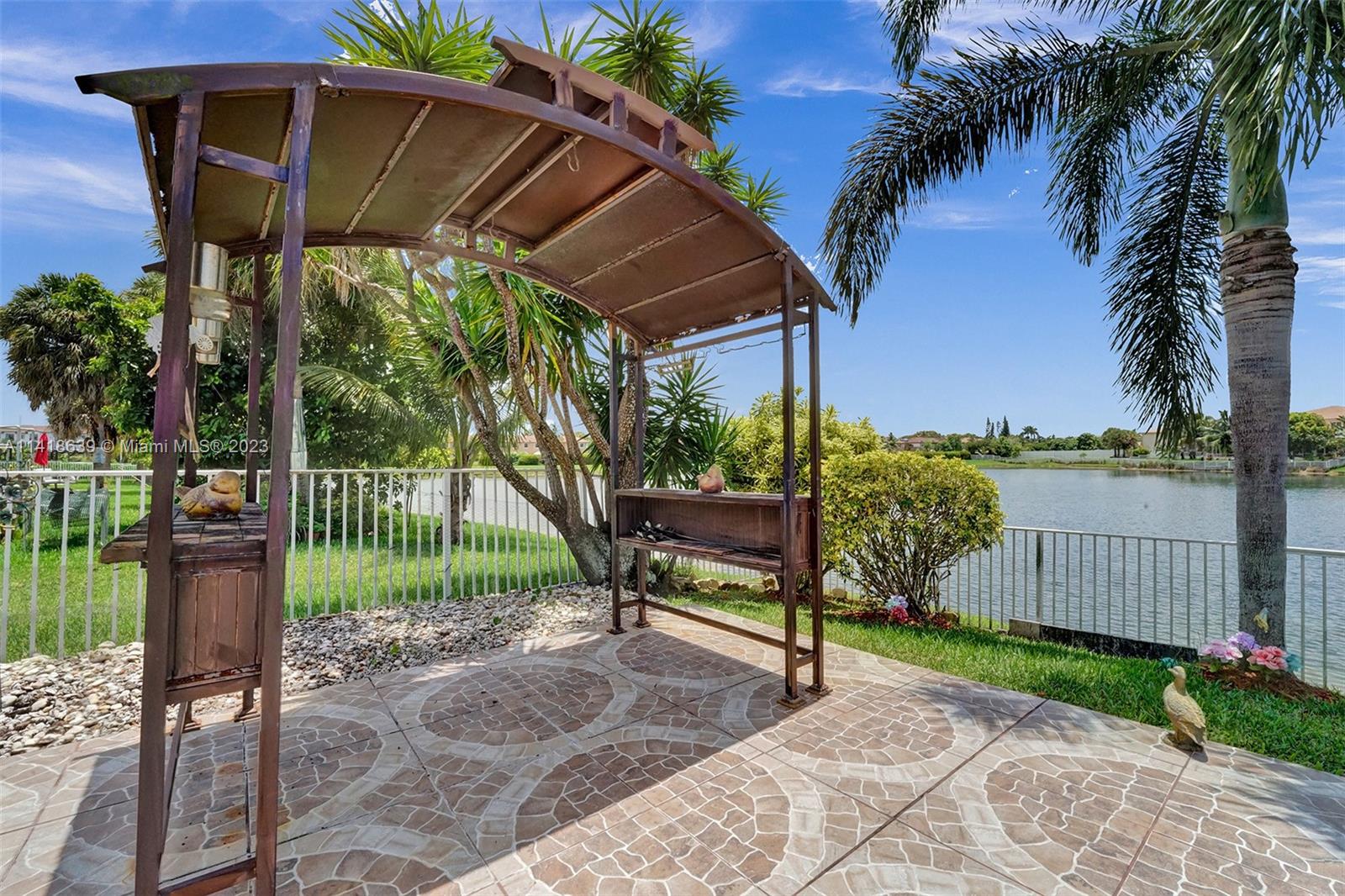 SILVER FALLS - Residential