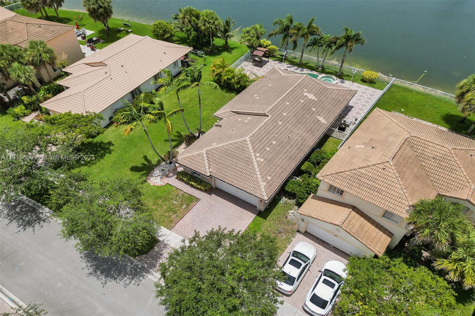 SILVER FALLS - Residential