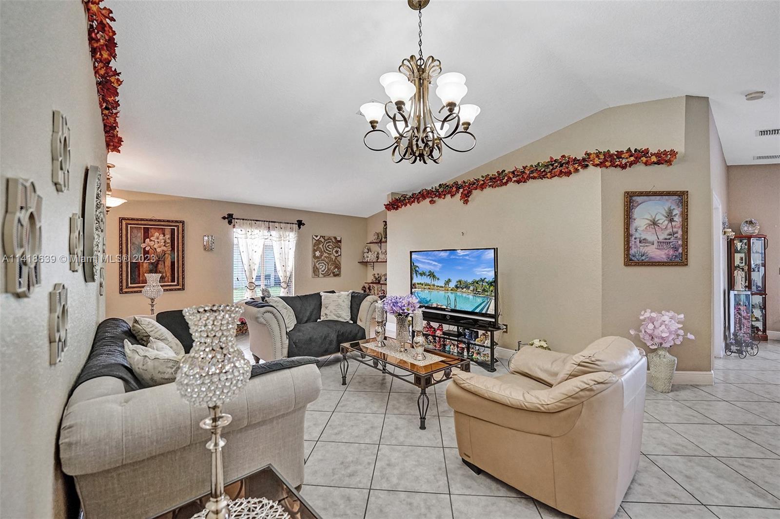 SILVER FALLS - Residential