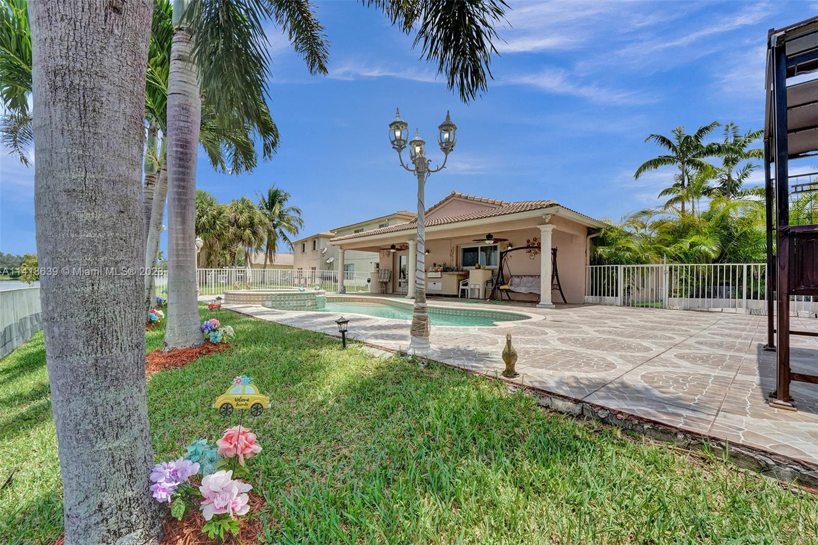 SILVER FALLS - Residential