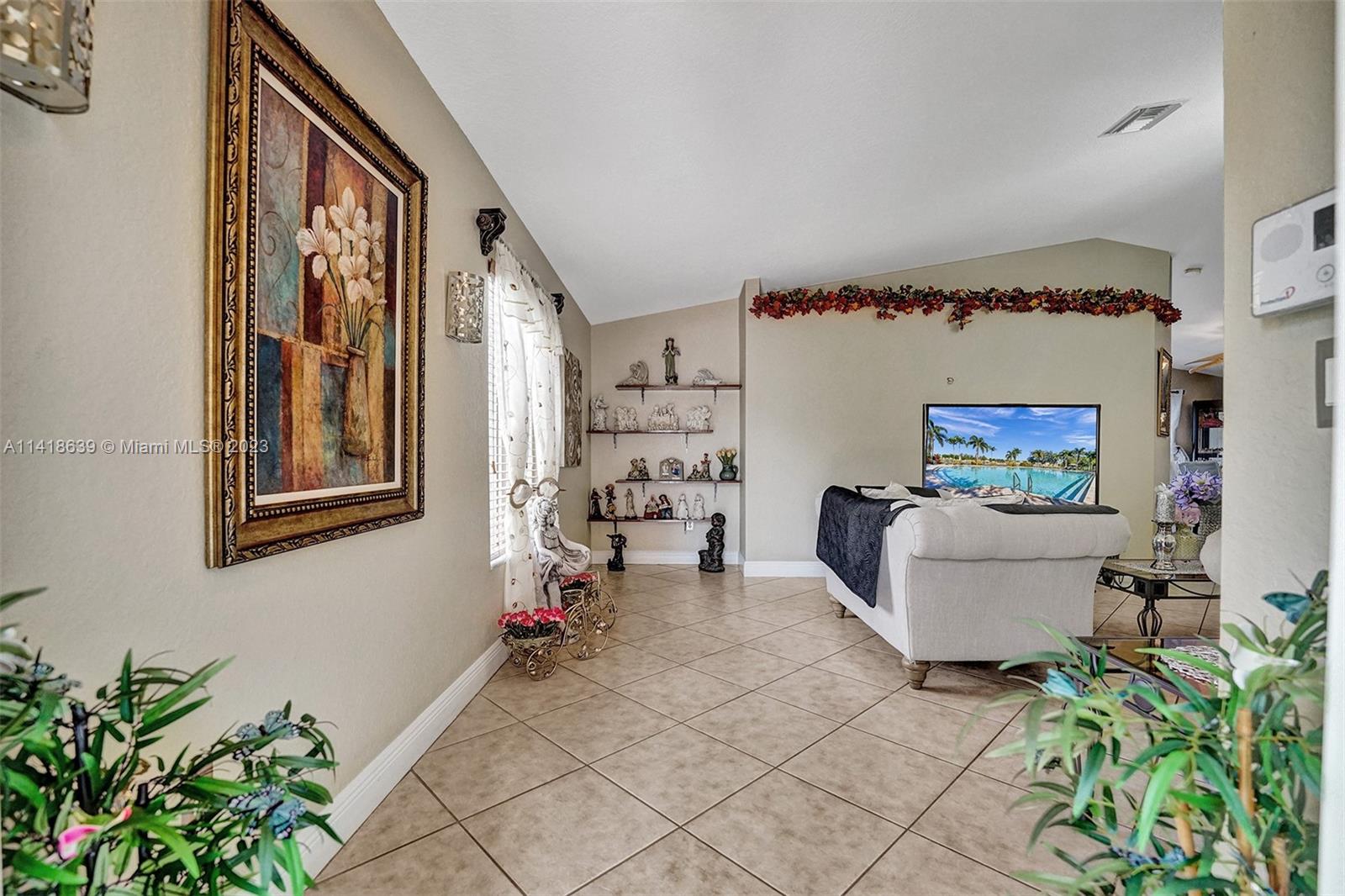 SILVER FALLS - Residential