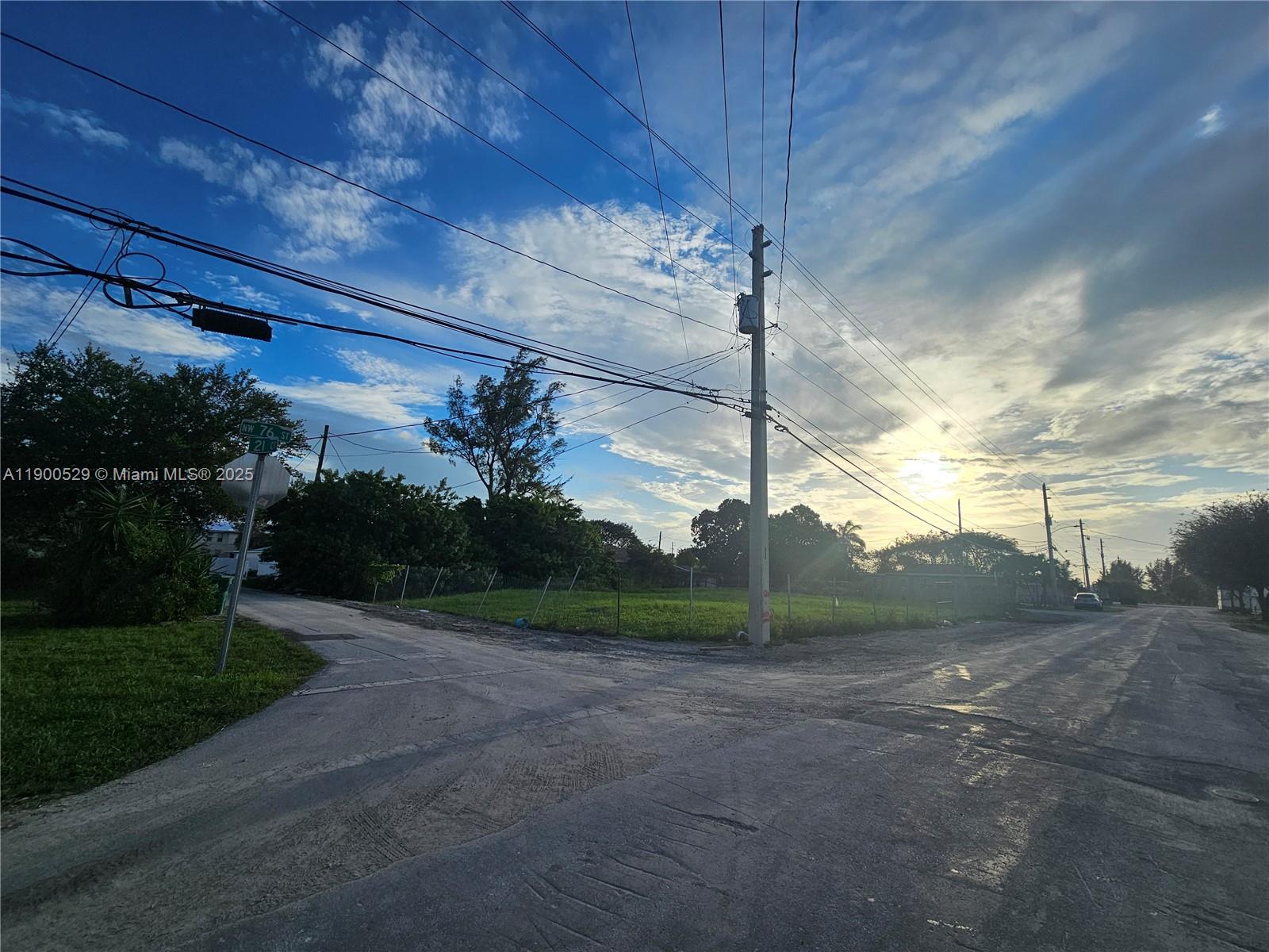 75TH ST HIGHLANDS - Land