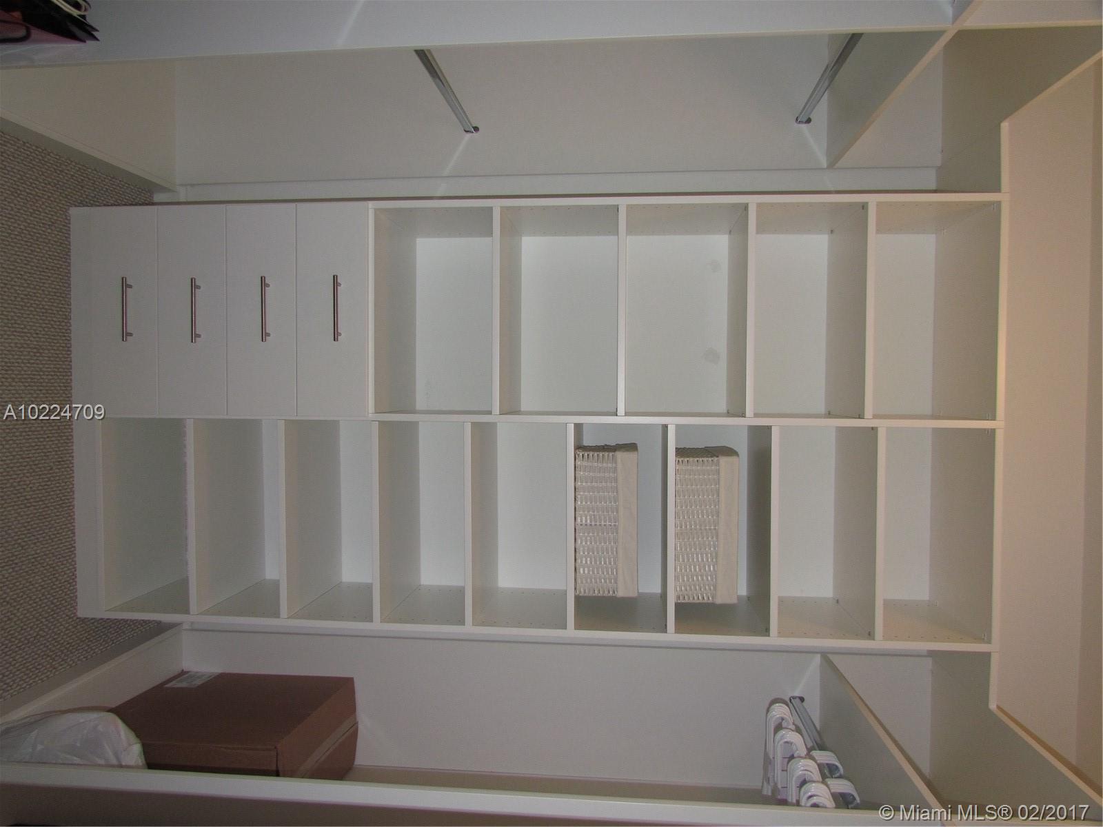 RESERVE AT DORAL - Residential Lease