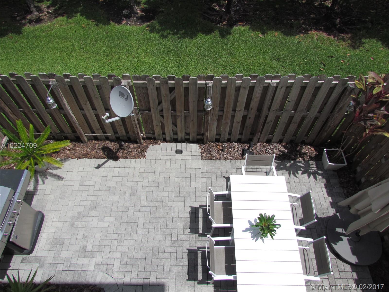 RESERVE AT DORAL - Residential Lease