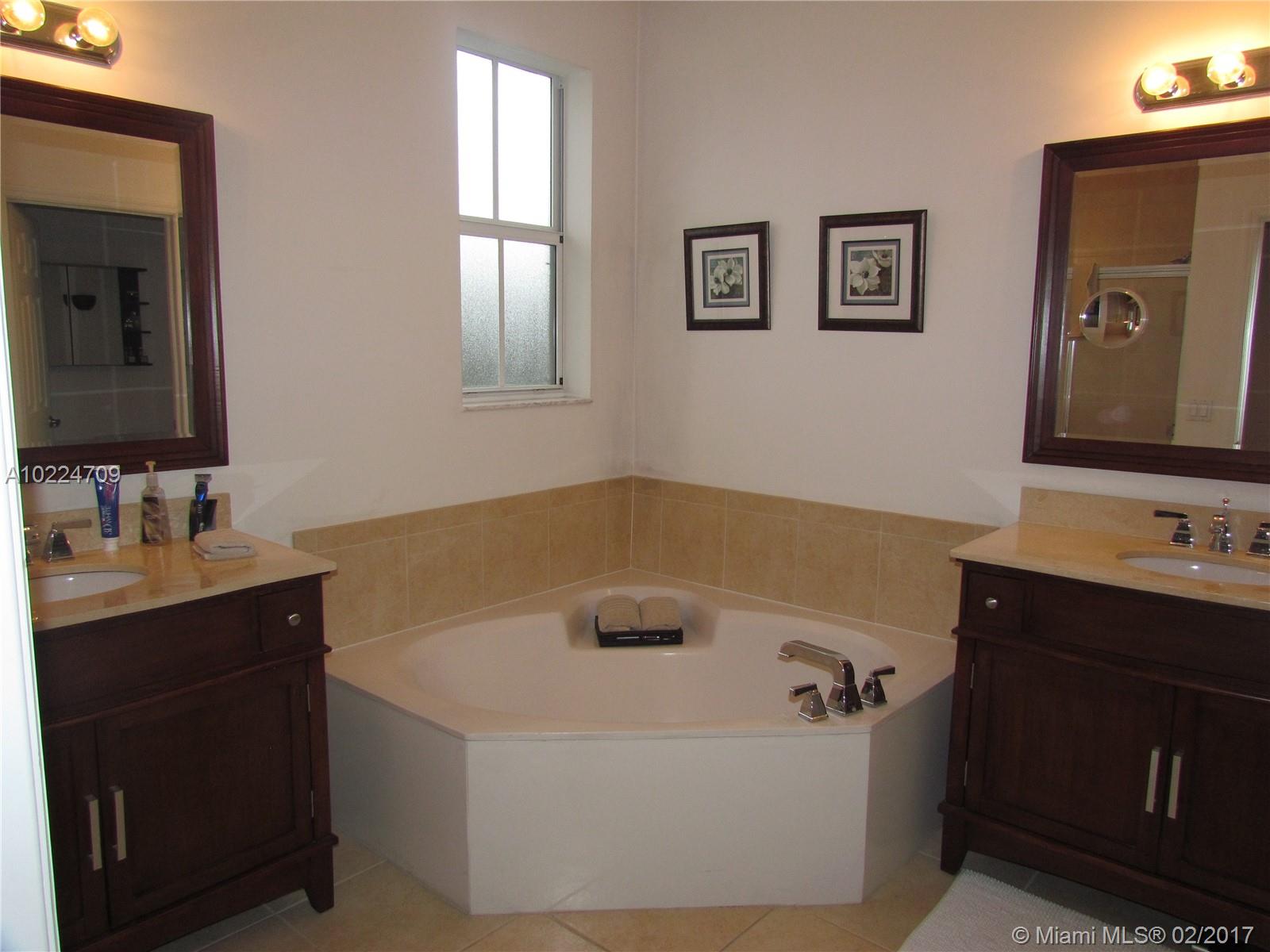 RESERVE AT DORAL - Residential Lease