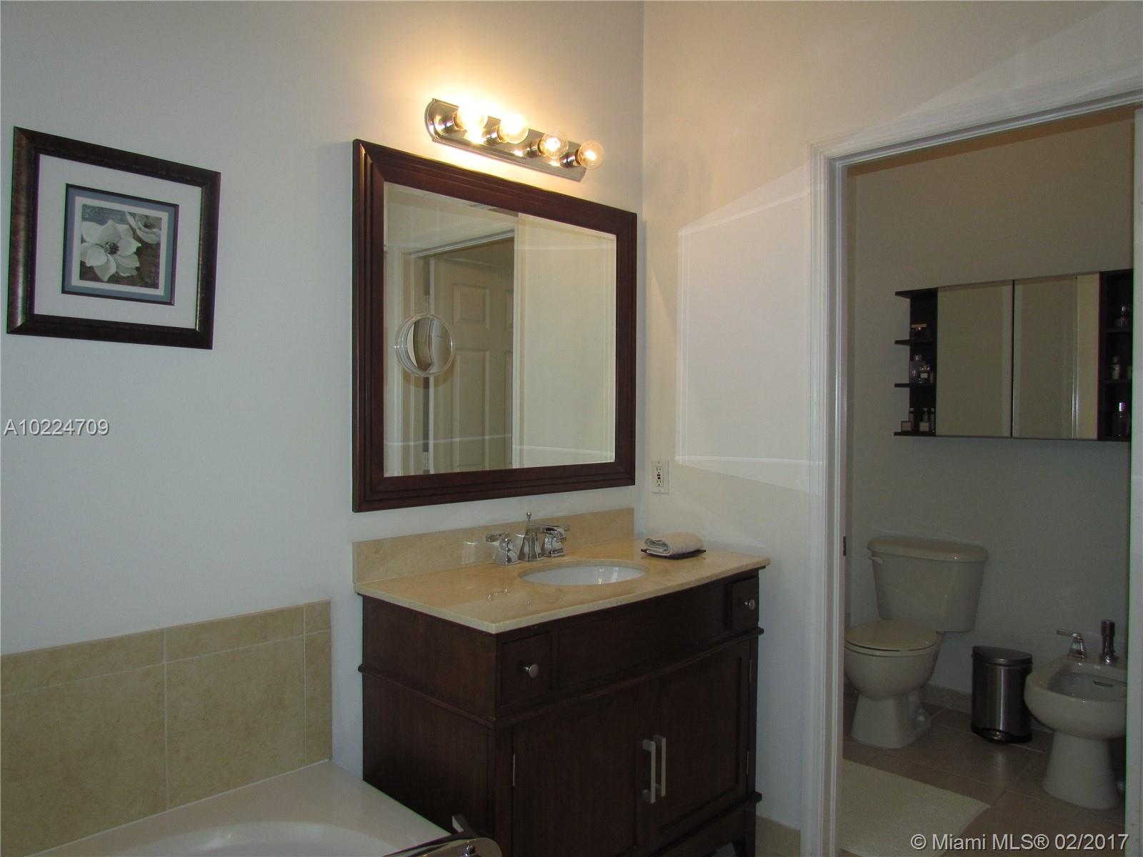 RESERVE AT DORAL - Residential Lease