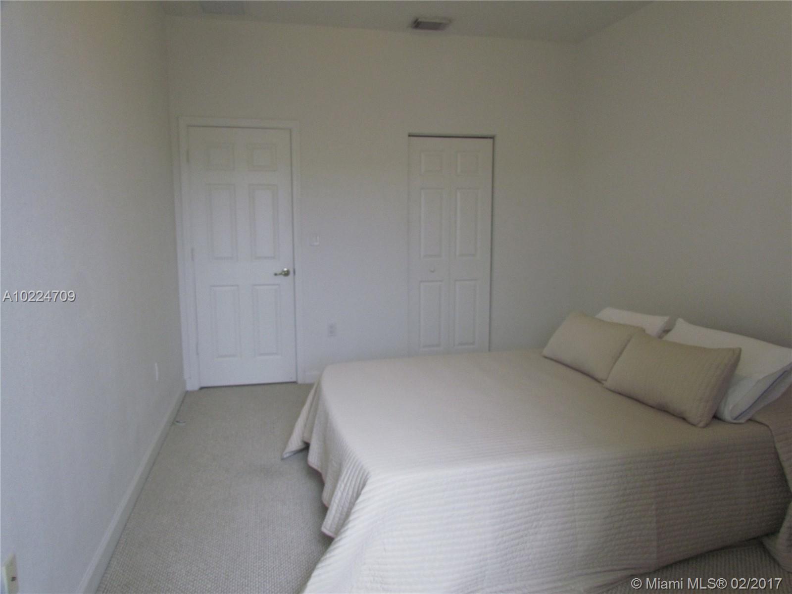 RESERVE AT DORAL - Residential Lease