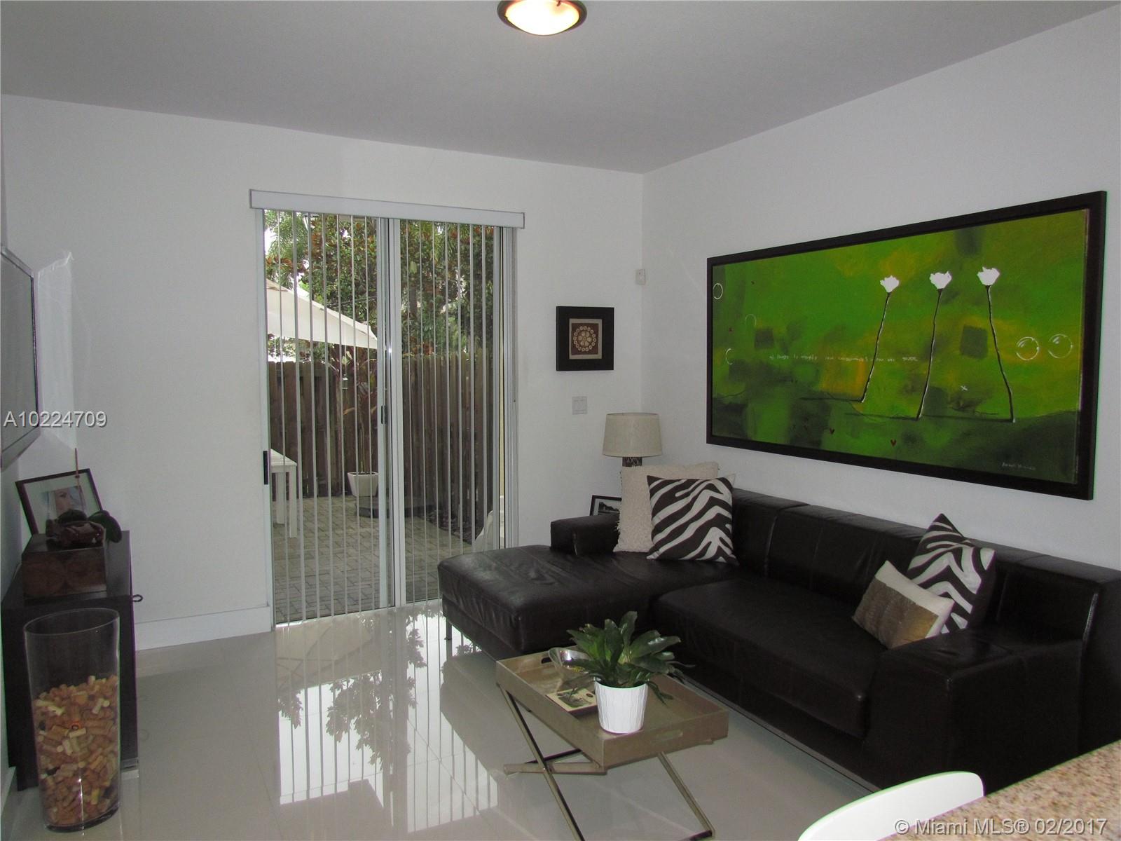 RESERVE AT DORAL - Residential Lease