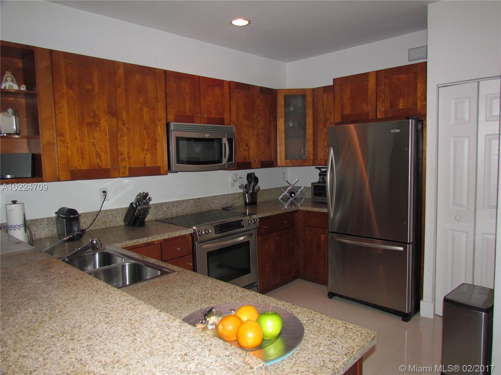 RESERVE AT DORAL - Residential Lease