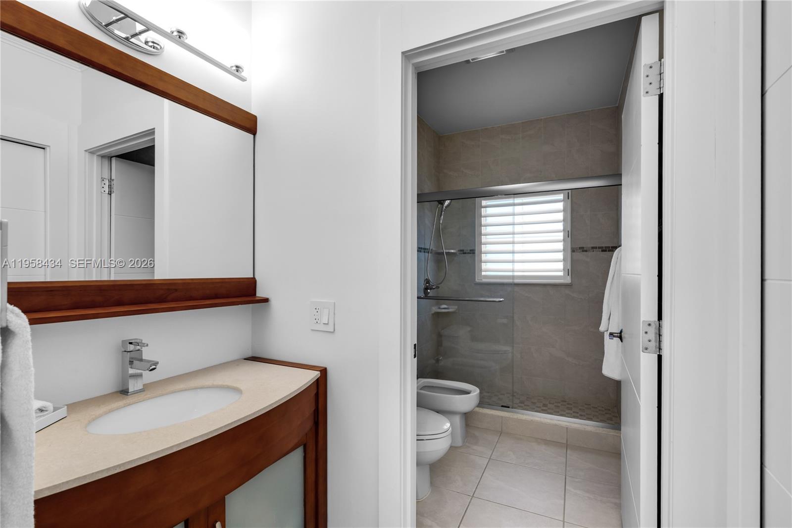 CORAL ESTATES - Residential