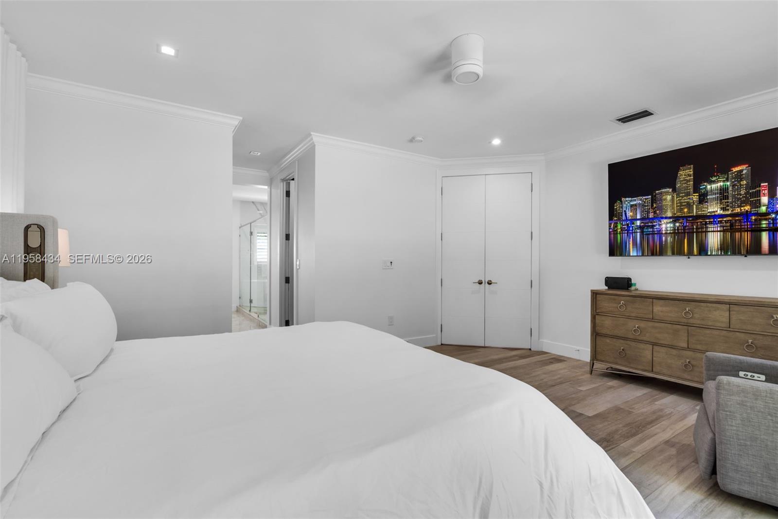 CORAL ESTATES - Residential