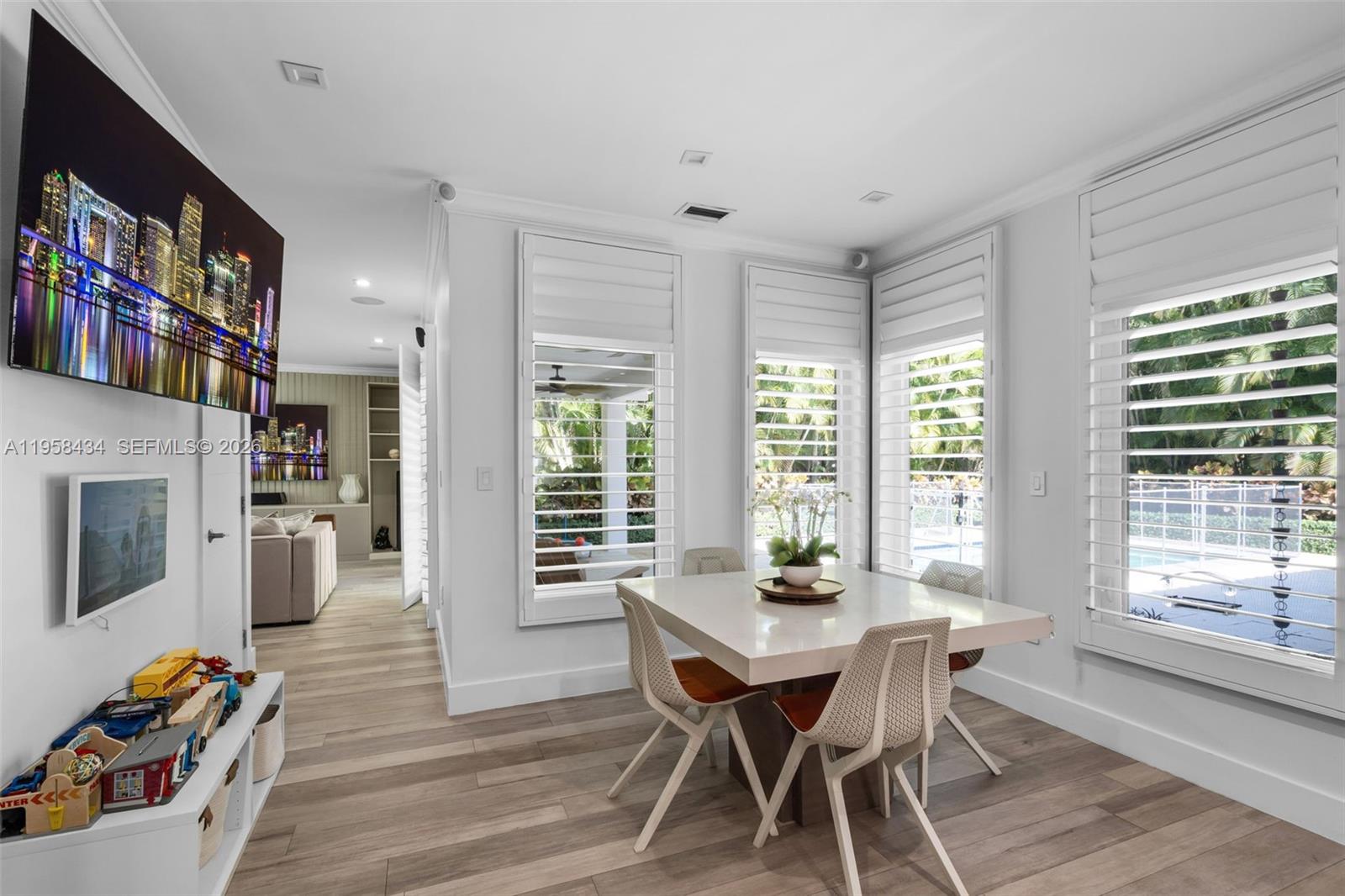 CORAL ESTATES - Residential