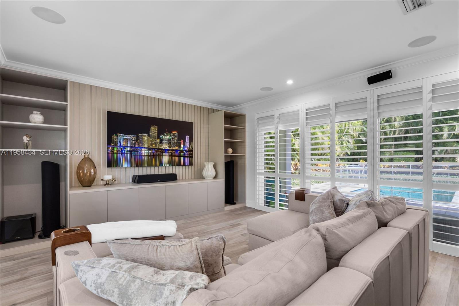 CORAL ESTATES - Residential