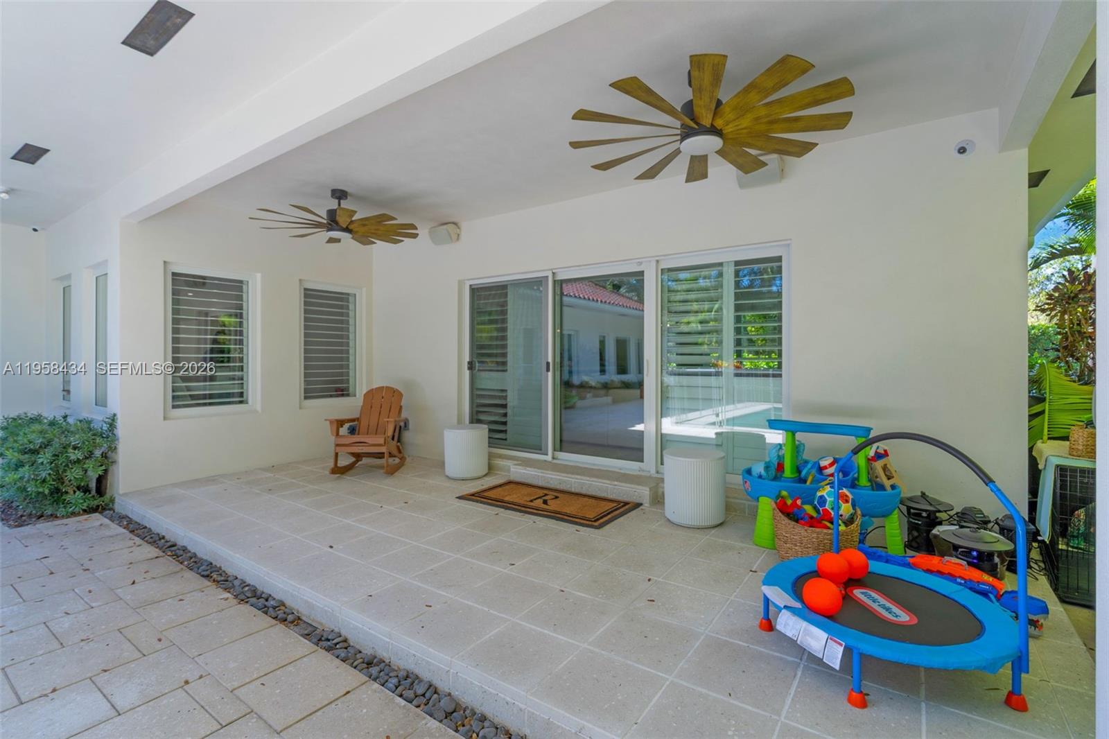 CORAL ESTATES - Residential