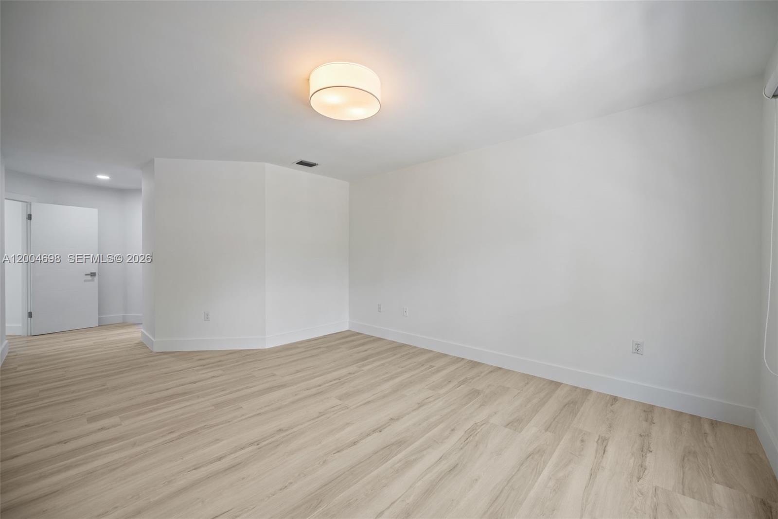 SPINNAKER BAY - Residential