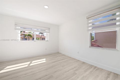 Tiny photo for 21012 NE 34th Ct, Aventura, FL 33180 (MLS # A12004698)