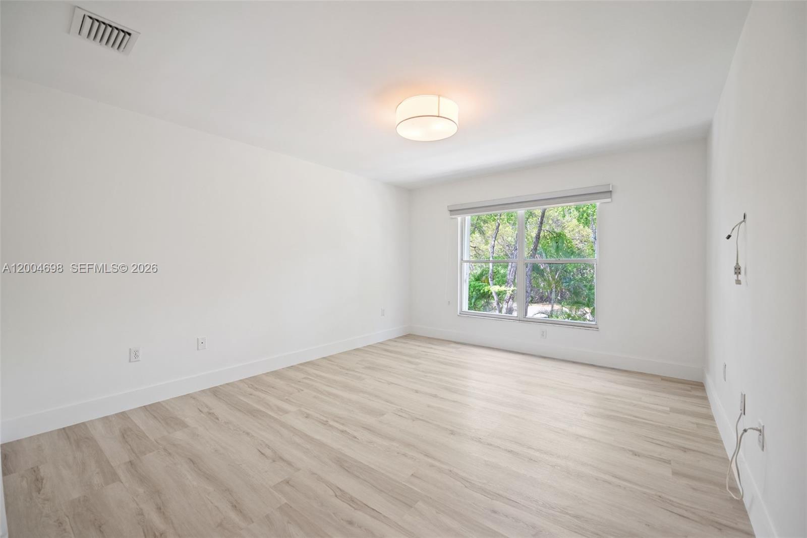 SPINNAKER BAY - Residential